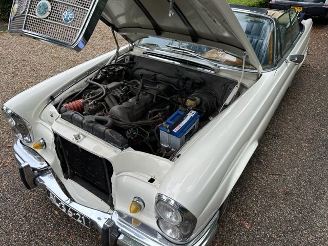 Mercedes-Benz 250 SE Cabriolet: handgebouwde elegantie uit een oplage van slechts 954 exemplaren - afbeelding 11